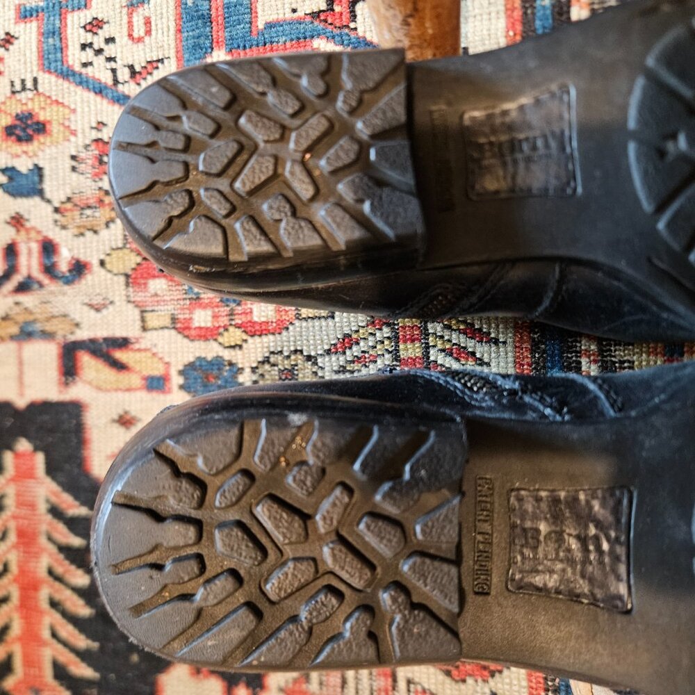 Black Born Leather Booties  8M 1" Heel - Picture 6 of 9